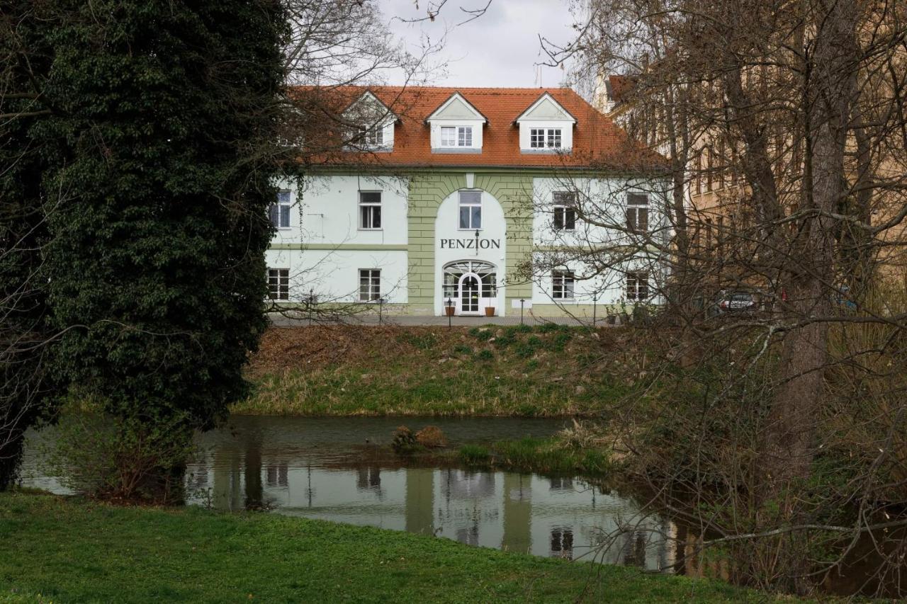Litvan Sunset Apartments Ceske Budejovice Exterior photo